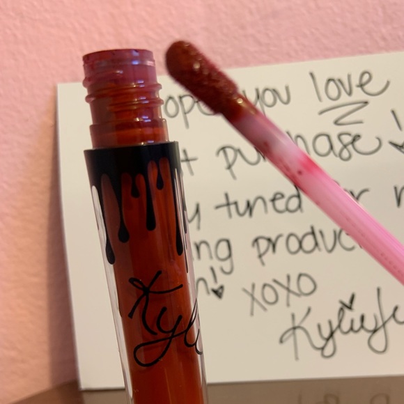 Kylie Jenner lipstick ❤️ - Picture 3 of 4